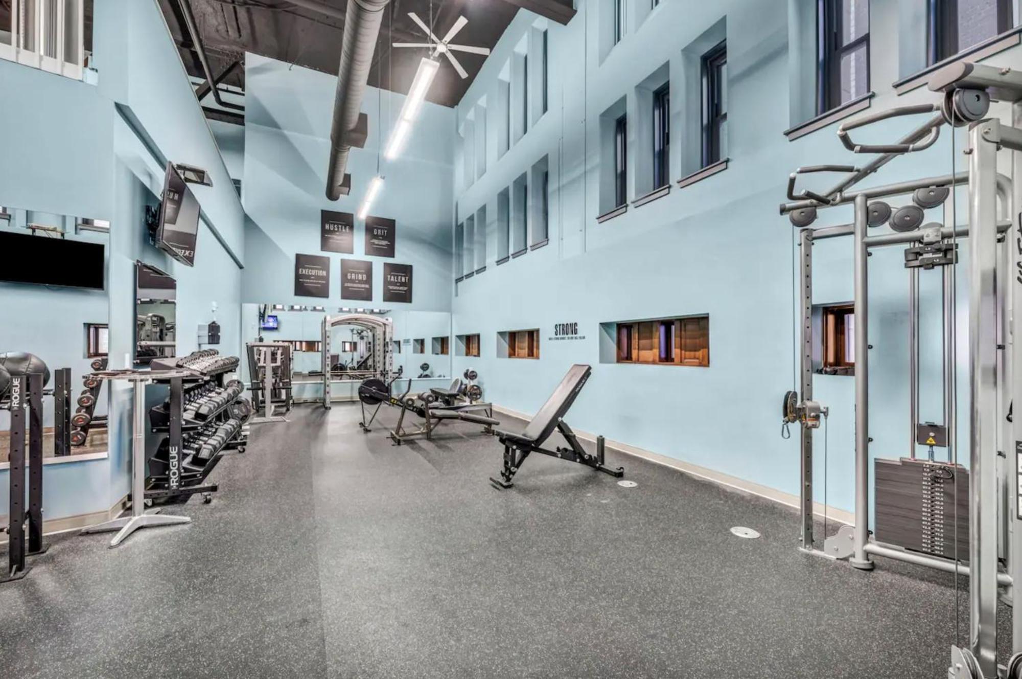 Heart Of Dt With Free Pool & Steam Plus Gym Luxe 812 Cleveland Exterior foto