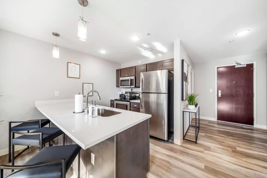 Heart Of Dt With Free Pool & Steam Plus Gym Luxe 812 Cleveland Exterior foto
